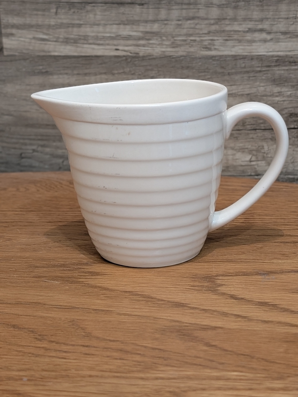 Creamer w/ Ribbed (Beehive Design) - Picture 3 of 5